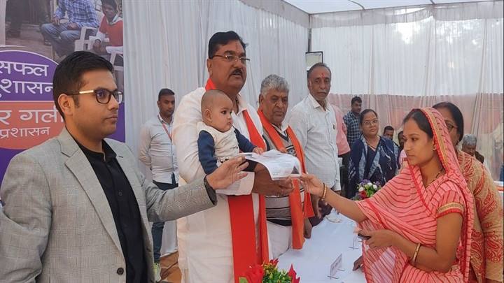प्रत्येक नागरिक को पात्रता अनुसार योजनाओं का लाभ दिलाएंगे : कृषि मंत्री श्री पटेल